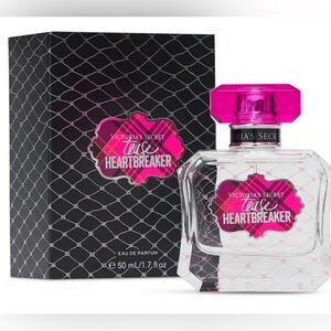 Victoria's Secret Tease Heartbreaker